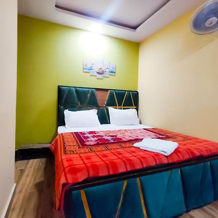 Roomshala 122 Hotel Park View - Near Adarsh Nagar Nowe Delhi Zewnętrze zdjęcie