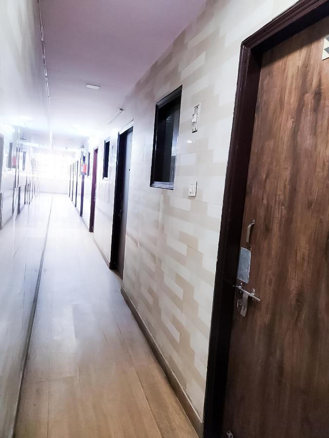 Roomshala 122 Hotel Park View - Near Adarsh Nagar Nowe Delhi Zewnętrze zdjęcie